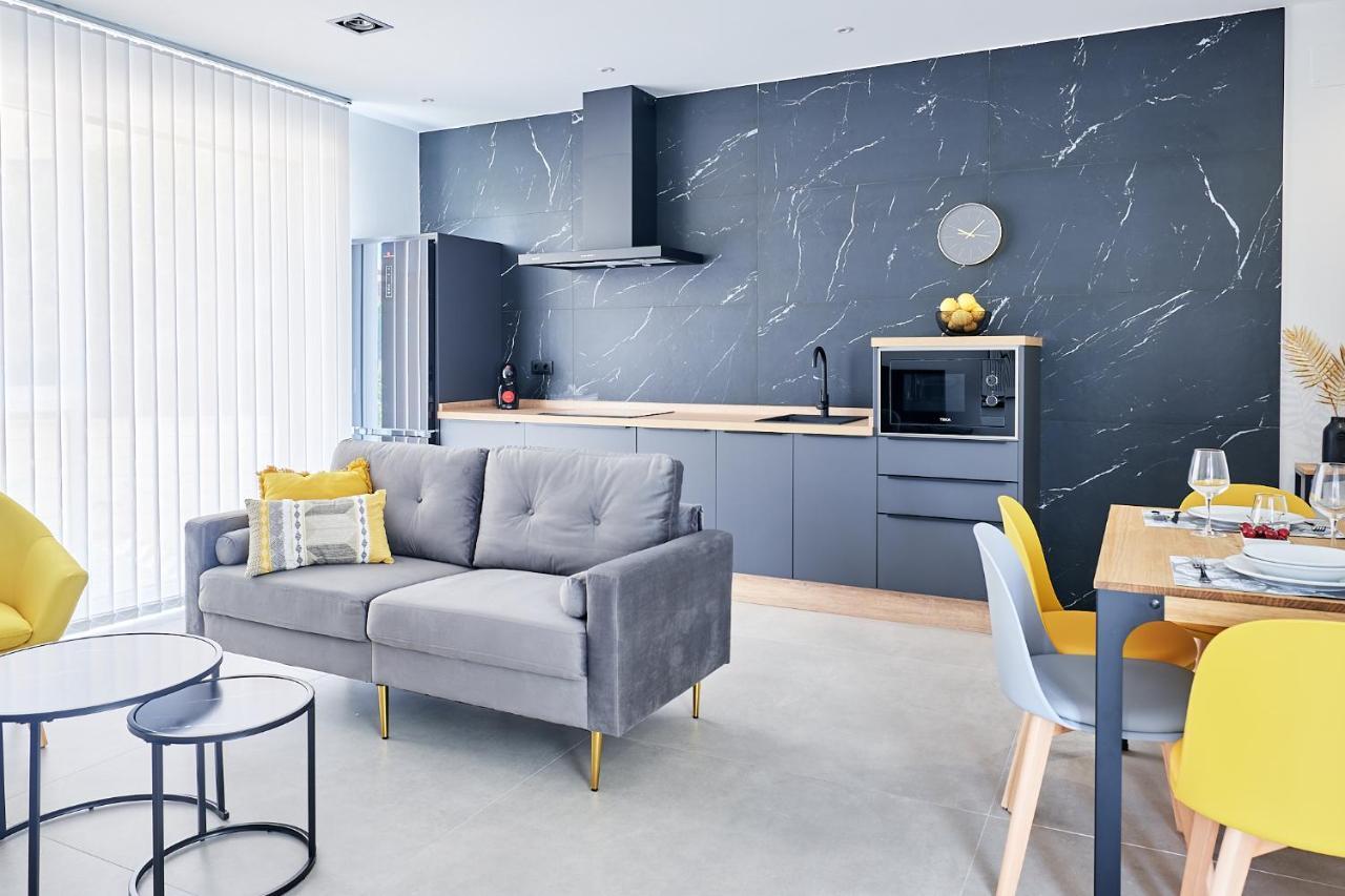 9 Nidos Centrica Suites - Nuevo Plasencia Kültér fotó