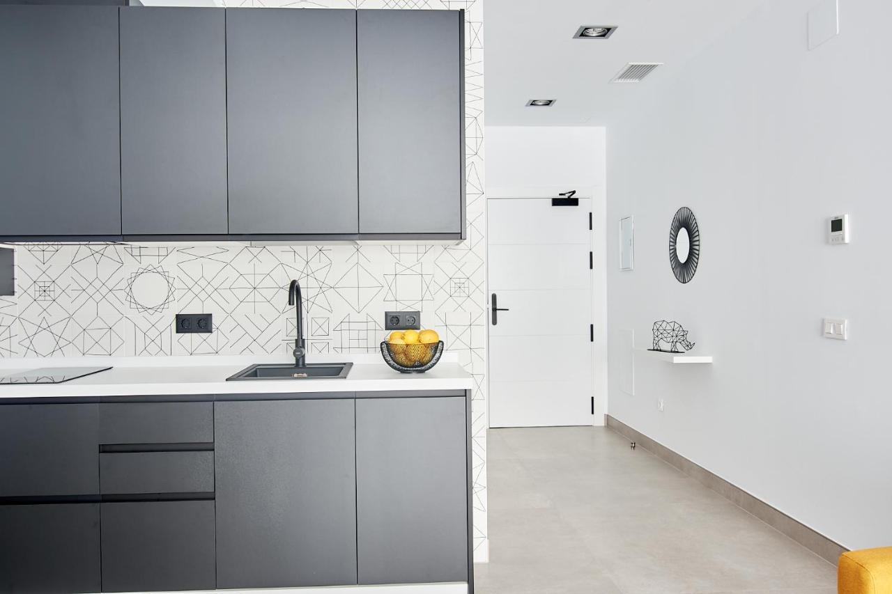 9 Nidos Centrica Suites - Nuevo Plasencia Kültér fotó