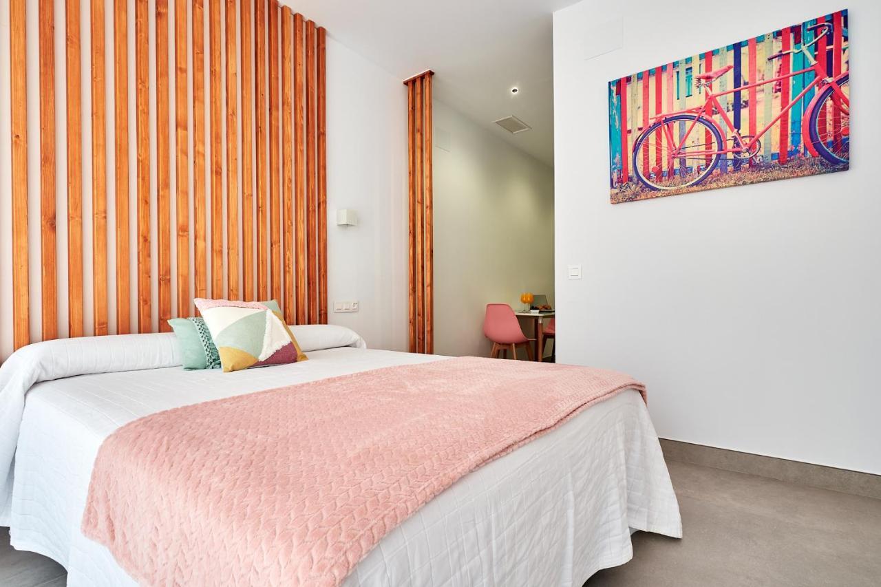 9 Nidos Centrica Suites - Nuevo Plasencia Kültér fotó